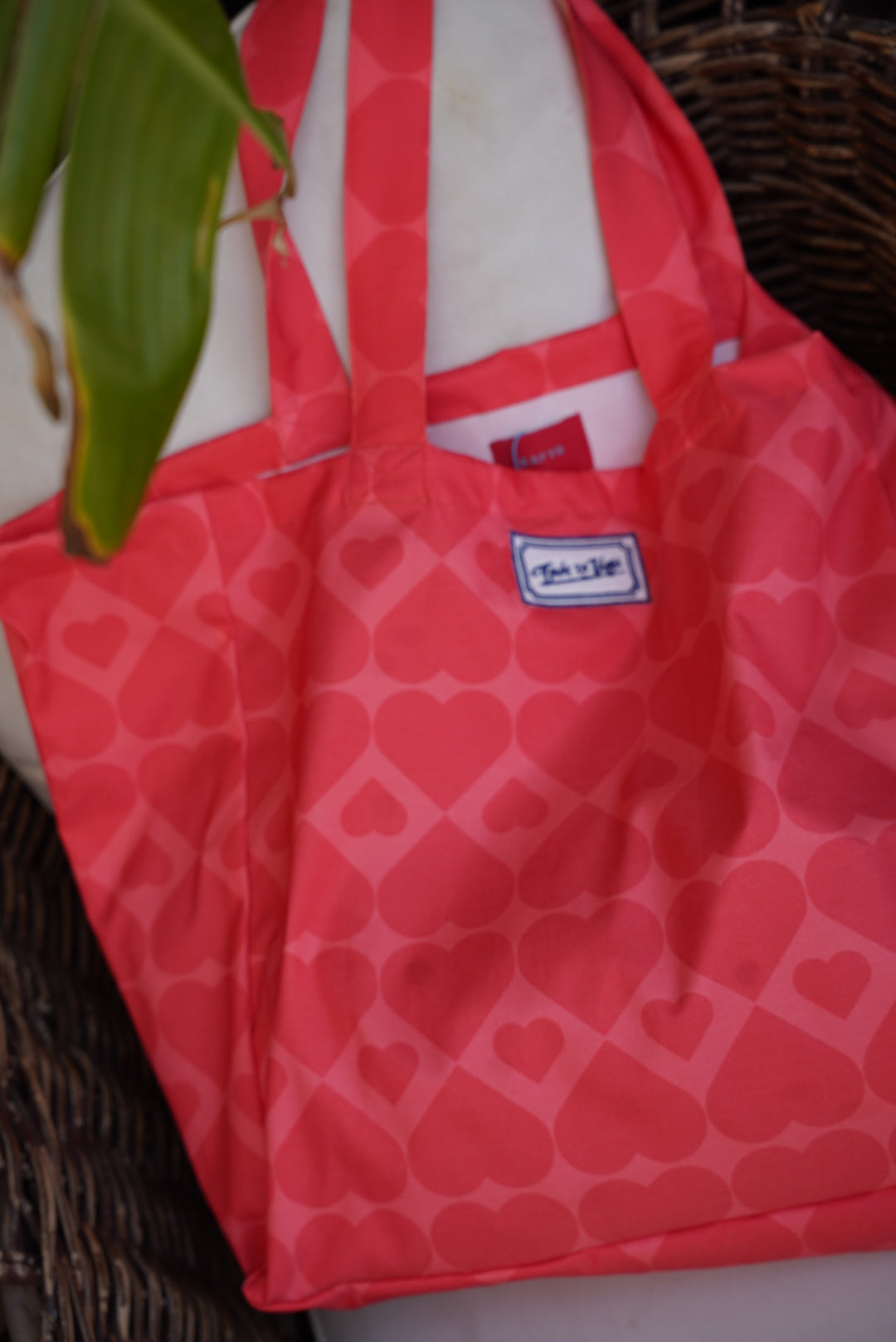 IVA TOTE BAG