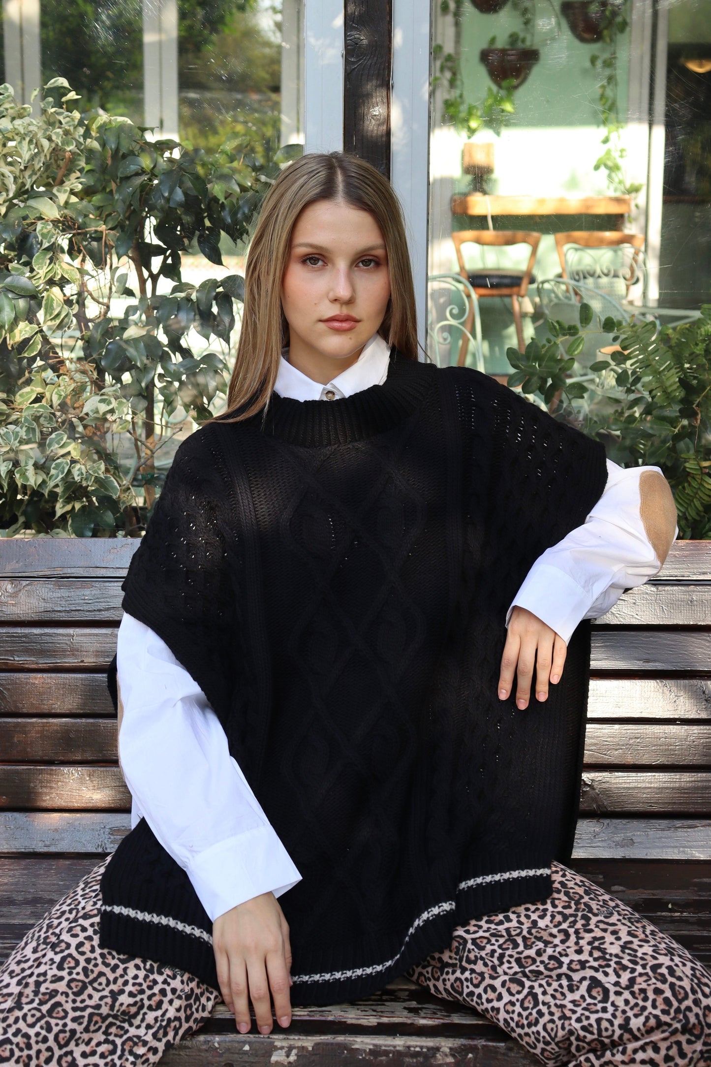 IVY KNITTED CAPE